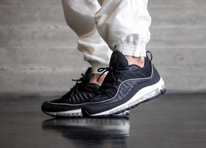 Concentratie Rijd weg Corporation SOLELINKS on Twitter: "Ad: STEAL‼️ Nike Air Max 98 'Oil Grey' on sale for  $71.23 + FREE shipping, discount applied in cart =&gt;  https://t.co/nZbstq3qOk https://t.co/oTVmllk83T" / Twitter