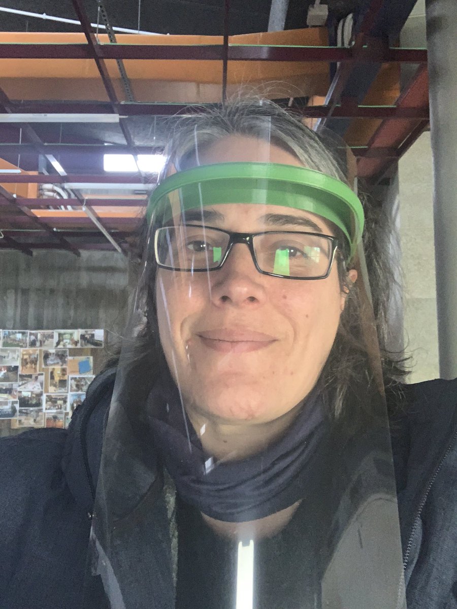 masque3D's tweet photo. En Ourense, ya validada la visera estamos 25 personas con impresora imprimiendo desde casa y centralizando en la molinera el material https://t.co/bGKXPIBVQC