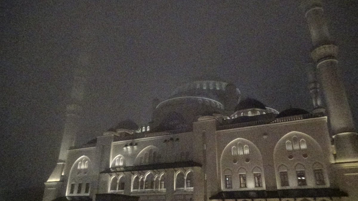 CAMİLERDEN DUA SESLERİ YÜKSELDİ
Korona virüs salgınının son bulması için Çamlıca Camii’nde dua sesleri yükseldi.Yatsı ezanı okunduktan sonra salgının son bulması ve hastaların şifaya kavuşması için dua edildi. #camii #ezan #dua #koronavirüsü #koronatürkiye #camiilerdendua