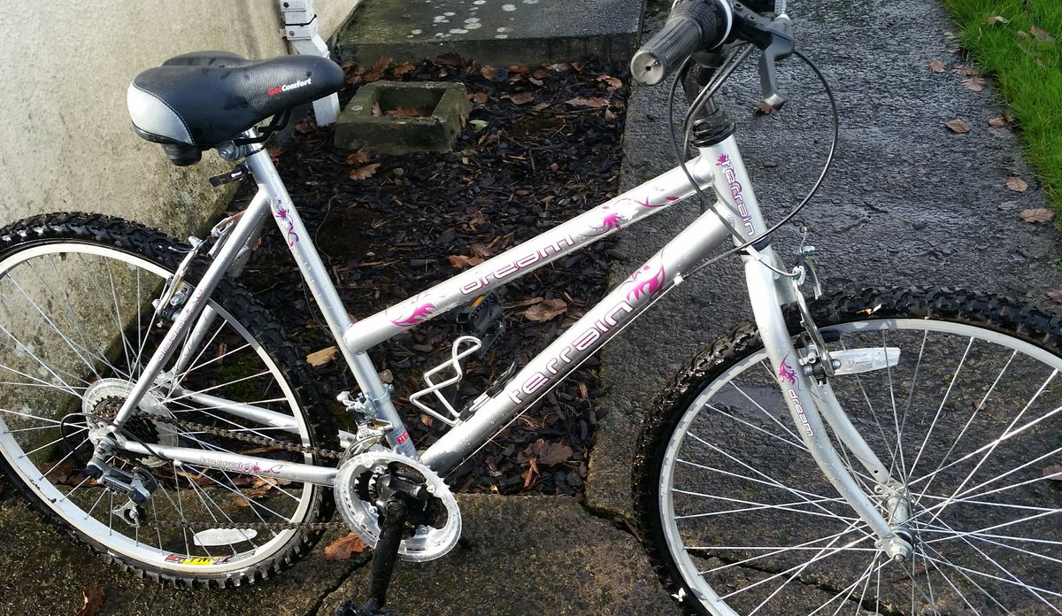 PuffaJones's tweet photo. If you are one of those people that has to go to work,as you provide essential services, please contact me if a bike would help you as transport.
I have FREE bikes waiting for NHS staff,Teachers,Care workers and any other essential services.
#cycling #community #freebikes #giving https://t.co/sc46AhSP2e