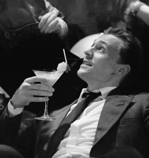KGullic's tweet image. Night all
Sweet Hiddles dreams to all
#TomHiddleston #BlackAndWhiteAppreciationClub #HighRise
