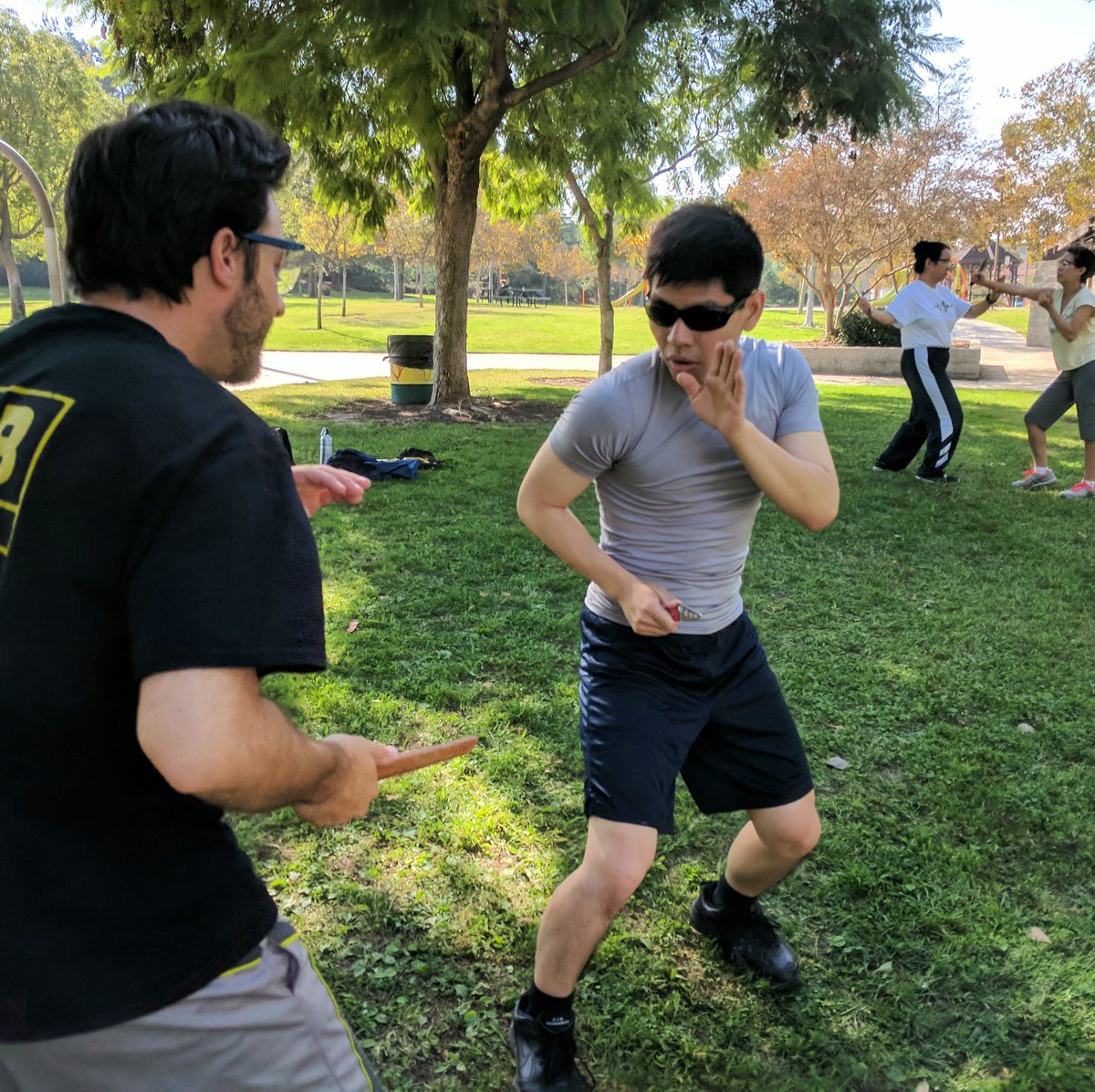 jeffhan125's tweet photo. Was nominated by @reelpatrick for the #actionpicturechallenge during th #CoronavirusLockdown . This is me doing some knife drills. I am still very new at this, but with practice I know I will get better.
.
.
.
#asianactor #martialarts #training #practice #kali #knifedrills https://t.co/gAWFeg3IMQ