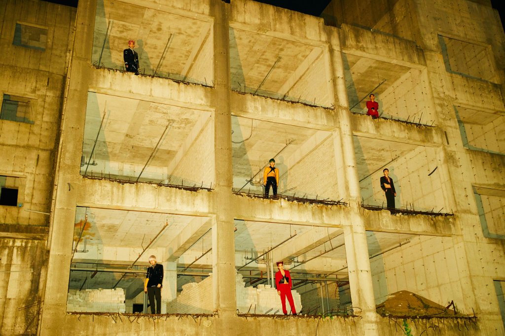 exo kings of social distancing