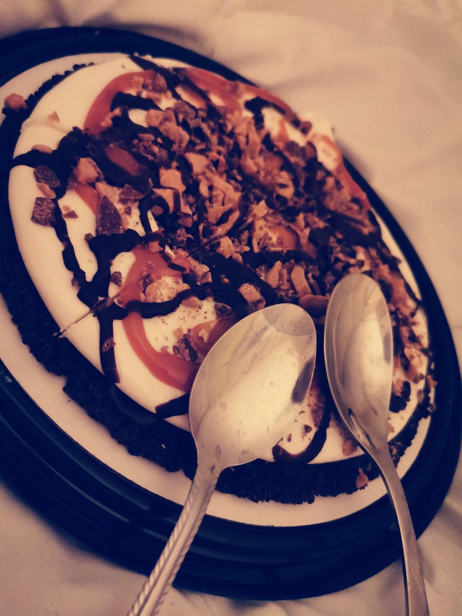 britteebeee's tweet photo. 365 days π #happy1year #ily #nightin #icecreaminbed #jeopardy #dreamdate https://t.co/Jc0nOq1TAZ