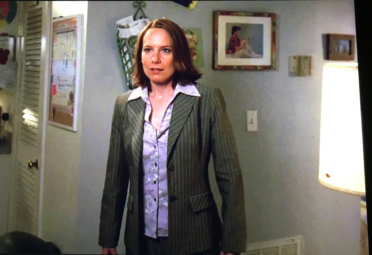 When you think you're gonna get with the office slut but he puts on his jacket and goes home.(Is she in later seasons? Do they get together?! Don't tell me. But... she's so much more interesting than Ronnie)