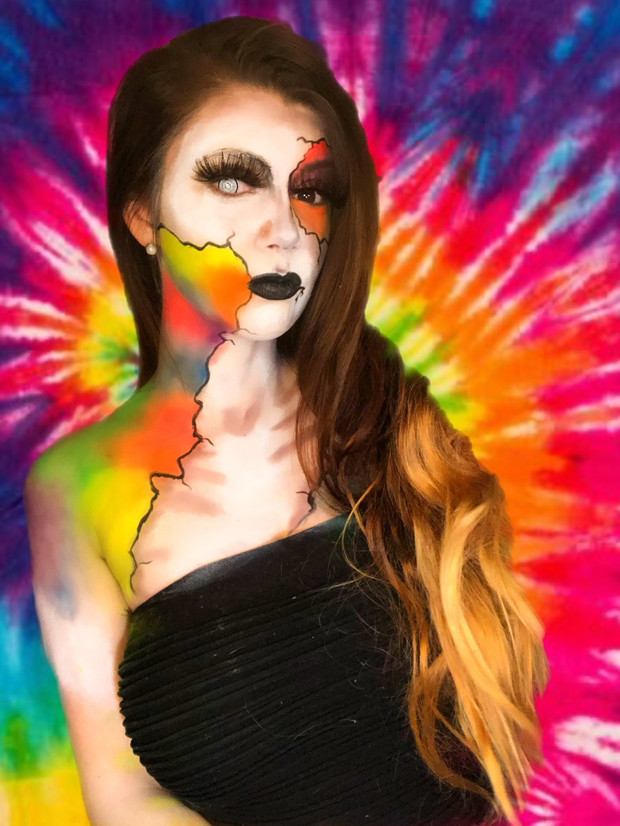 makeupmomma7419's tweet photo. “Nothing is more sad then the death of an illusion” unknown 
@mermaidscalecosmetics neon pigments 
@bobuggles black pro face paint 
@mehronmakeup clown white 
@RainbowStation contact code to save $$ MAKEUPMOMMA 
@Docolorofficial brushes 
@beautylish no color setting power https://t.co/SP2Lapapx3