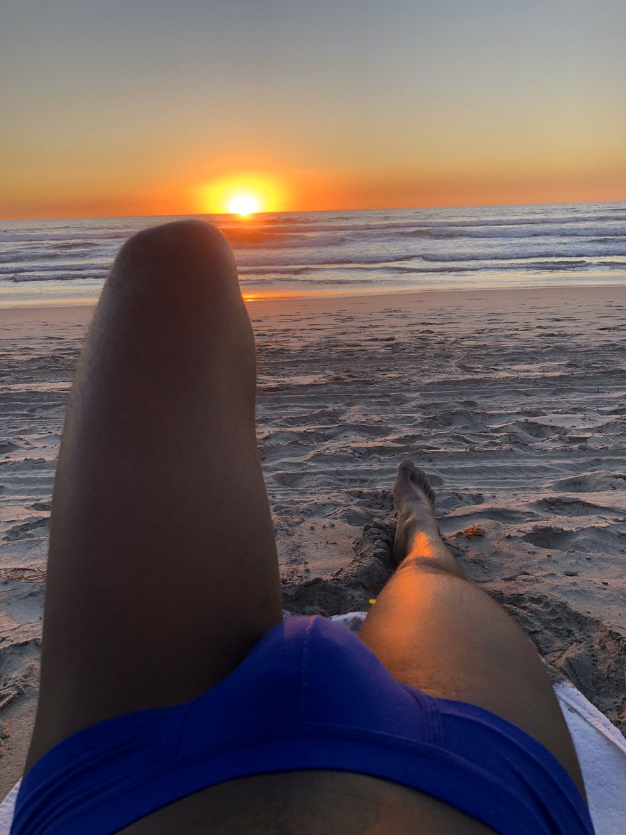 jacksonblackxxx's tweet photo. I could use this right about now. Beach’s of San Diego, CA. #sunset #gaytwink #bulge #tbo #missingcali #blacksbeach https://t.co/hvhsgVjLKf
