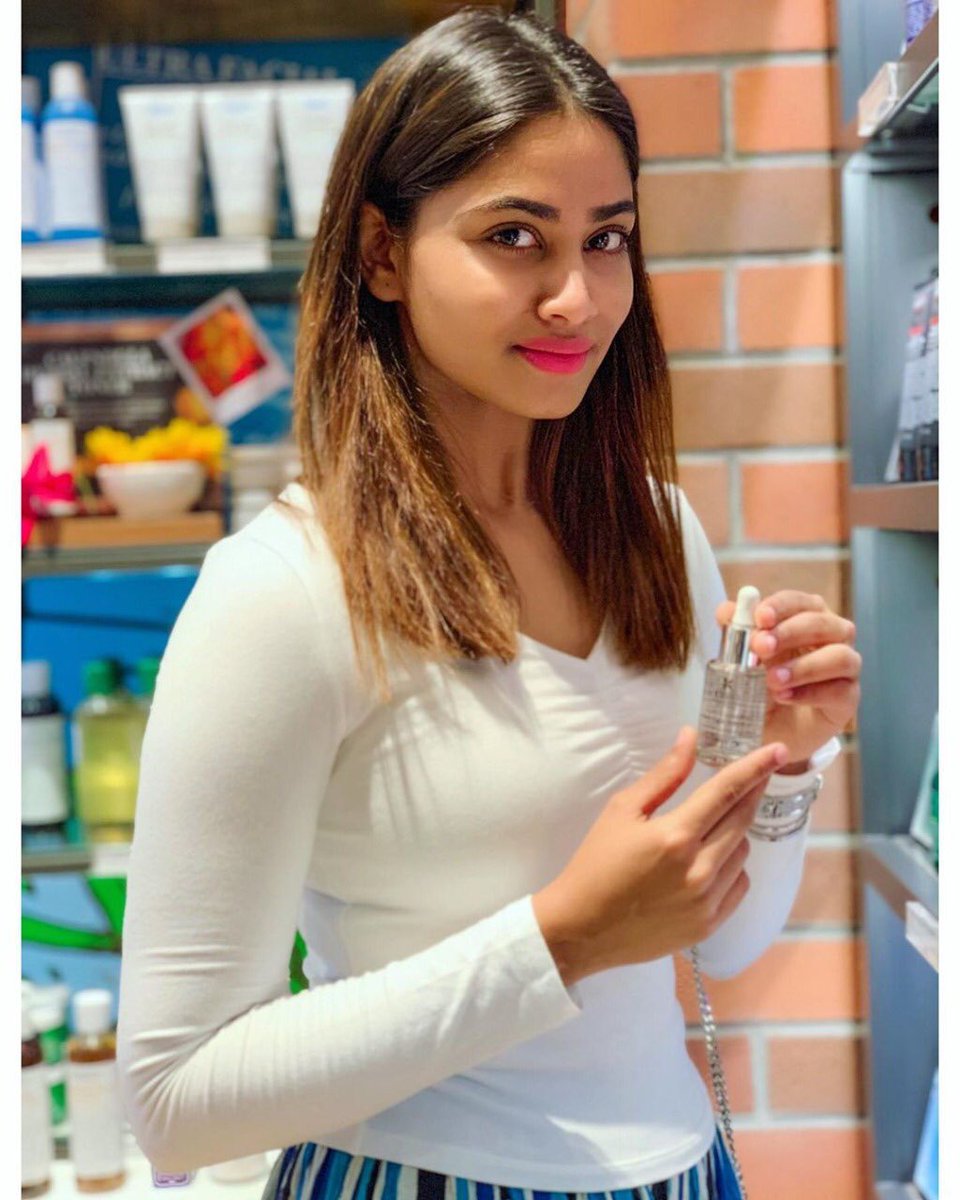 KiehlsIndia's tweet photo. Kiehl’s True Reviews
Nothing says “I care” like the gift of great skincare. But, being an actress brings with it non-stop work, less sleep and multiple other problems that have a direct impact on the health of your skin.
#Kiehls #KiehlsIndia #ClearlyCorrective https://t.co/avwS43USDX