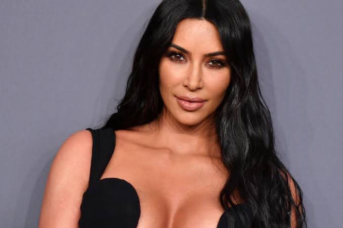 redfolklore's tweet photo. BREAKING NEWS : Kim Kardashian West has been tested POSITIVE for being the worst liar of all time. As you can see she playing the victim again, imagine how tired we are. #TaylorToldTheTruth #KanyeWestIsOverParty #KimKardashianIsOverParty #KimKardashianExposed https://t.co/8MRtf15BBX