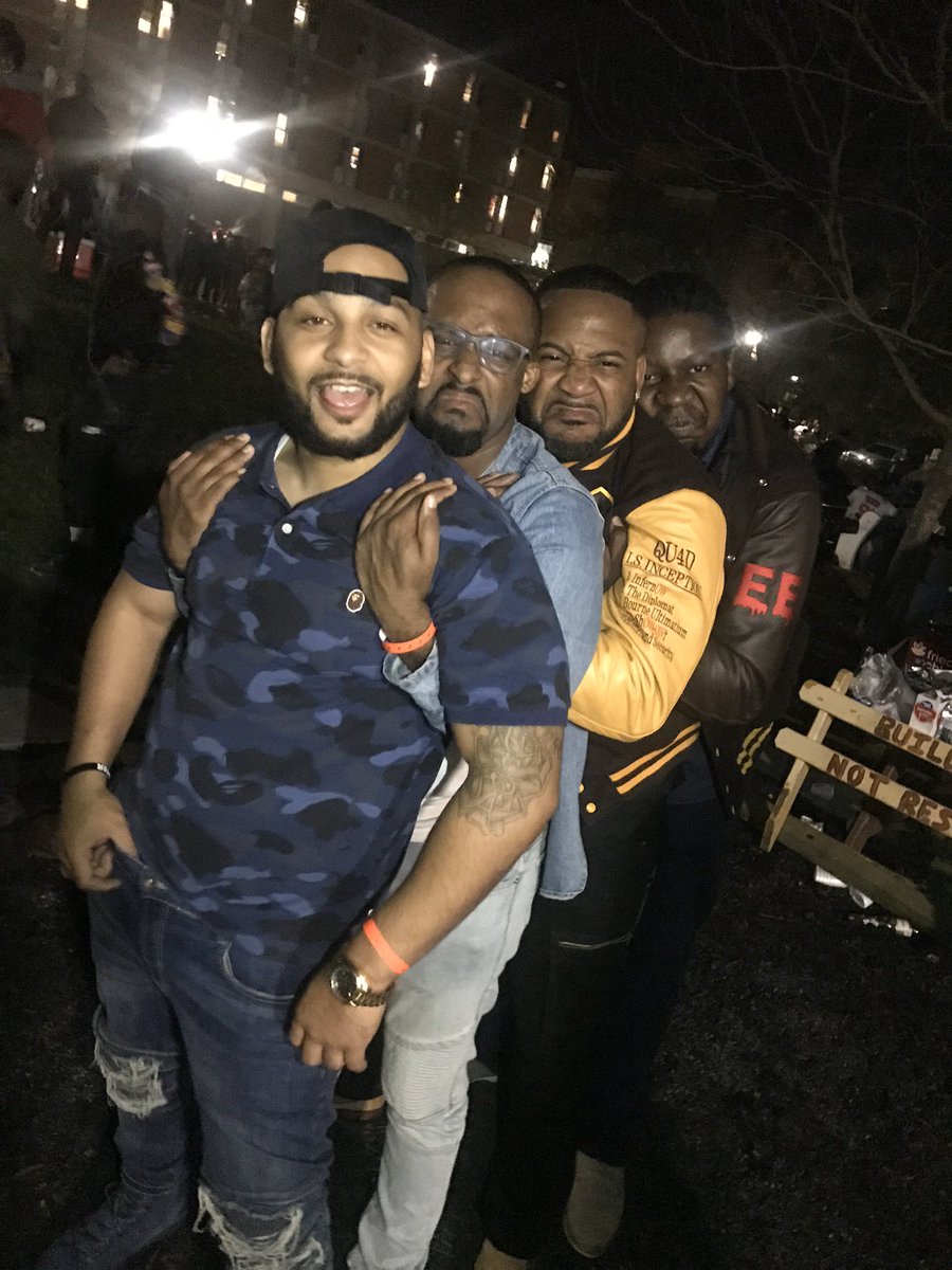 DirteeSprite's tweet photo. Happy 9th Iotaversary to me n my LBs 🤎🐎💛 #EEMade #Sp11 https://t.co/UtTHsmD4fW