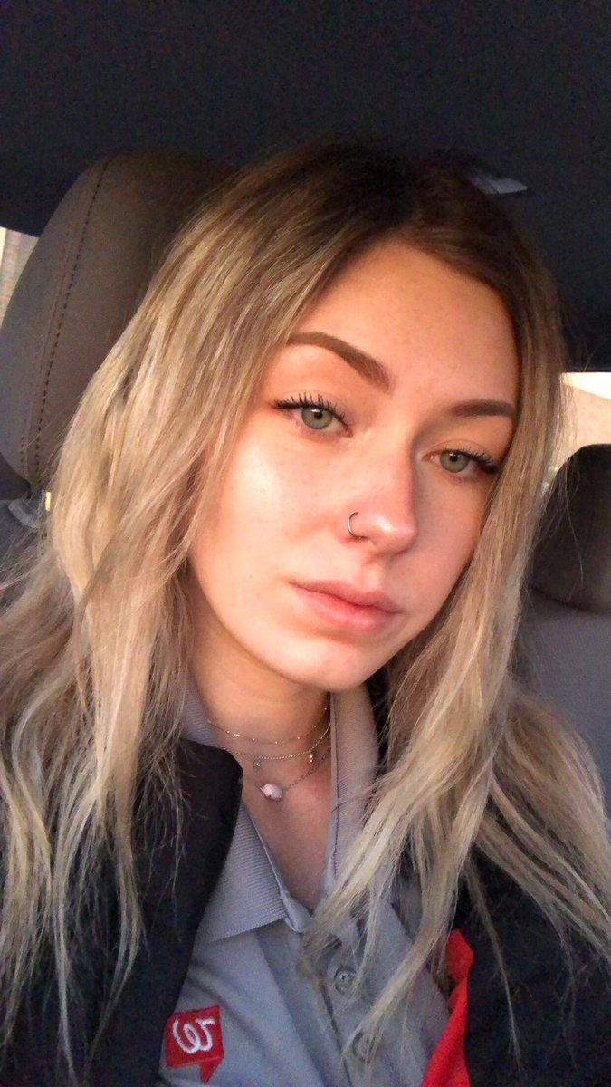 Haleyylyonn's tweet photo. 15 vs 19. wow https://t.co/mueCUTRtov