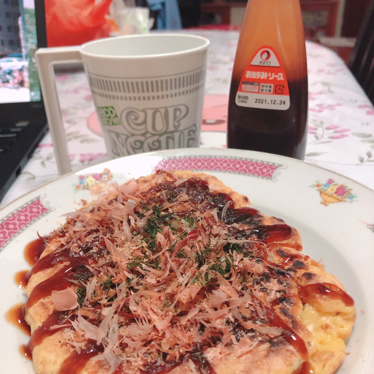 it’s okonomiyaki for lunch again hahahahaha