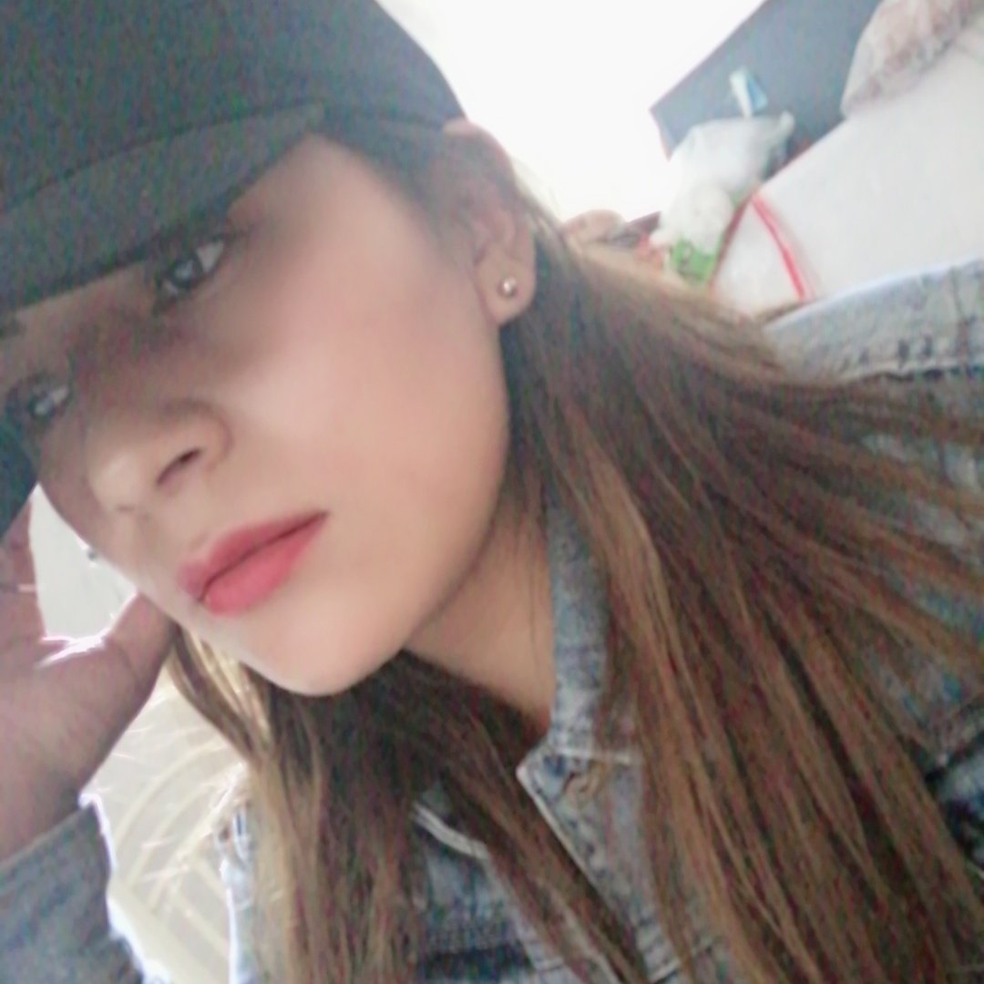 YoliBap's tweet photo. #NuevaFotoDePerfil
YOLI 😎❤️ las cosa van a mejorar  #YoMeQuedoEnMiCasa https://t.co/uhfmpE3fVZ