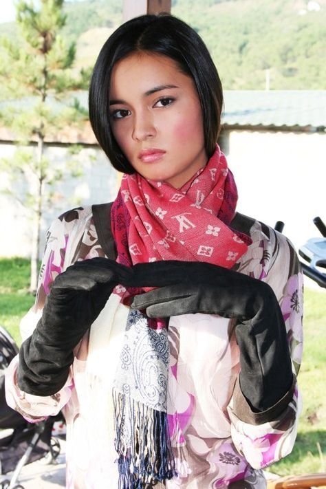 new_rusi's tweet photo. なんて美しい人。

カザフスタンの方だって。 https://t.co/NFFzr4Mx8N