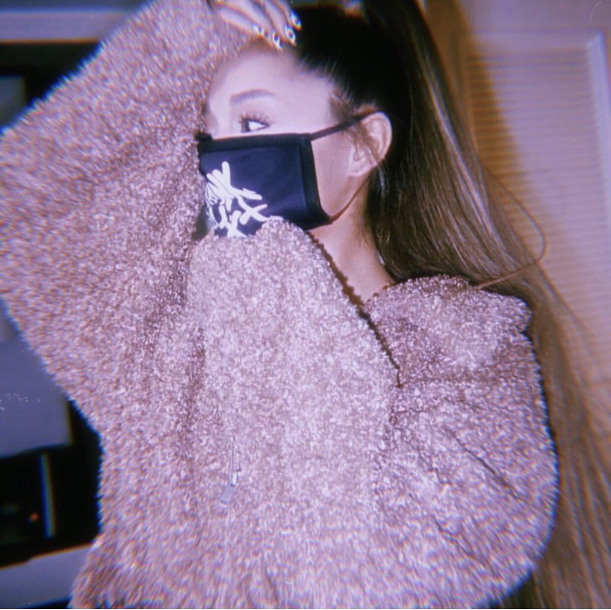 MoonlightbaeLuv's tweet photo. ♡which ariana did you get? comment down below please! and remember to stay safe!♡ https://t.co/HJ45tAdZkg