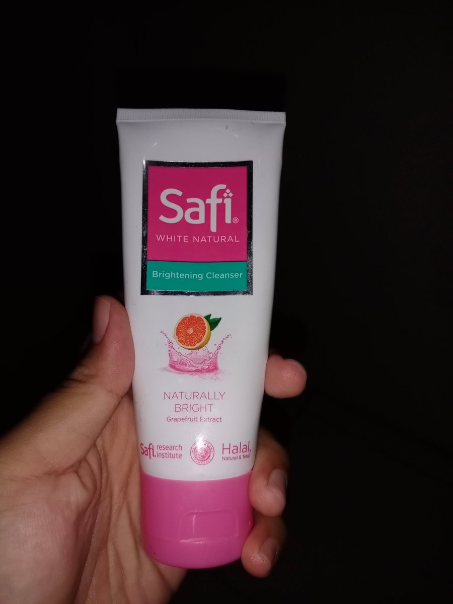 safi brightening cleanser grapefruit 50g
Kondisi udah terpakai 60%

5ribu exp.2022