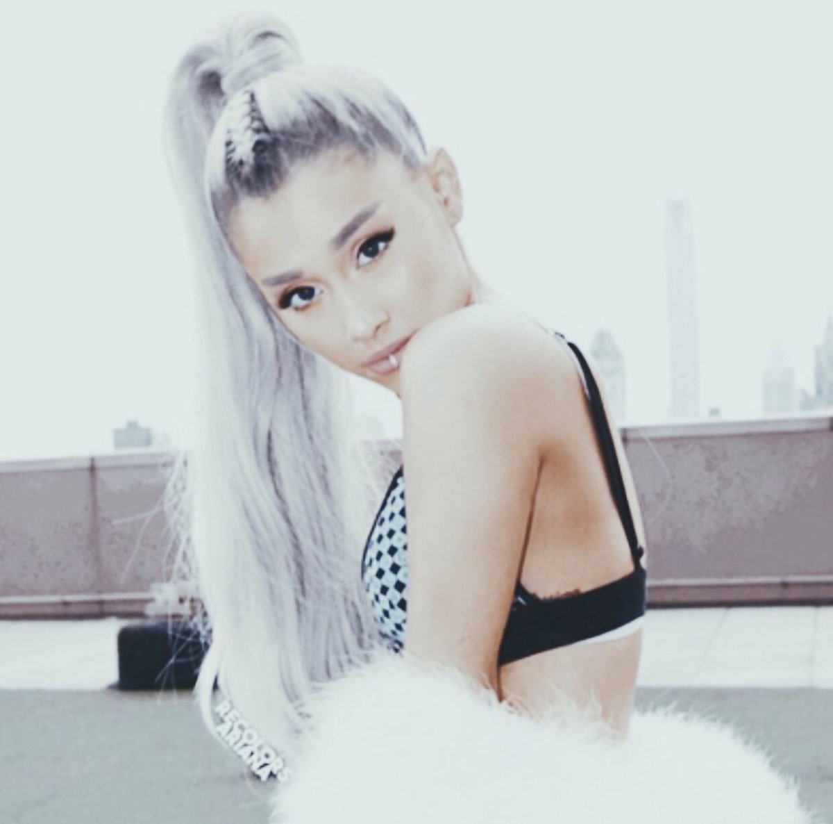 MoonlightbaeLuv's tweet photo. ♡let your keyboard finish the sentence♡ https://t.co/sjYwiRsvX5