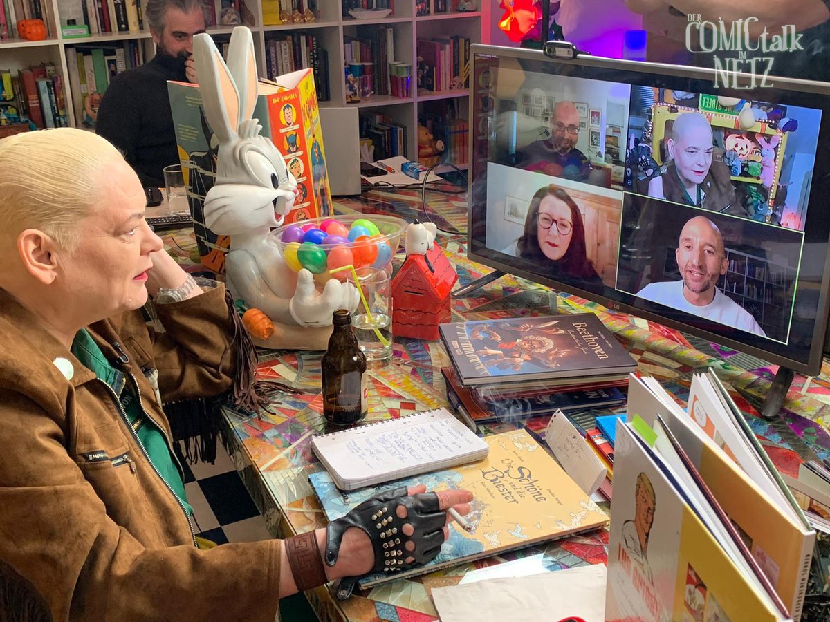 DerComicTalk's tweet image. Aber, liebe Netzstecker, wir können doch nicht ganz ohne euch. 
Und darum gibt es ab dem 26. März den #COMICtalkImNetz, gemeinsam mit @vesin9, @tweetbarth und Ulf K.