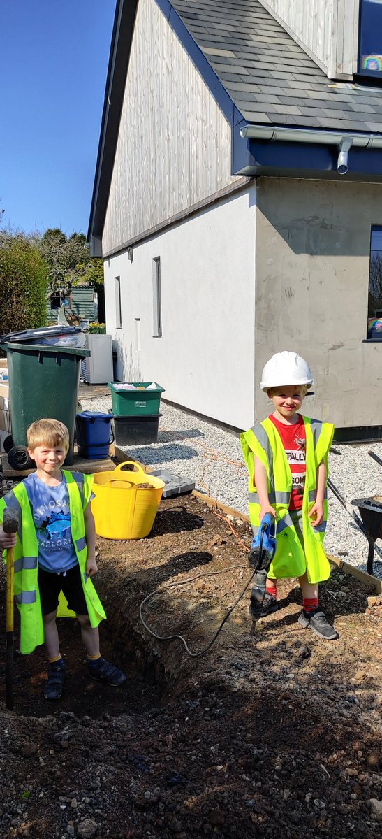 GoGreenEngineer's tweet image. At least we know #Construction can take place at home! #coronavirusuk #homeschooling #lockdown