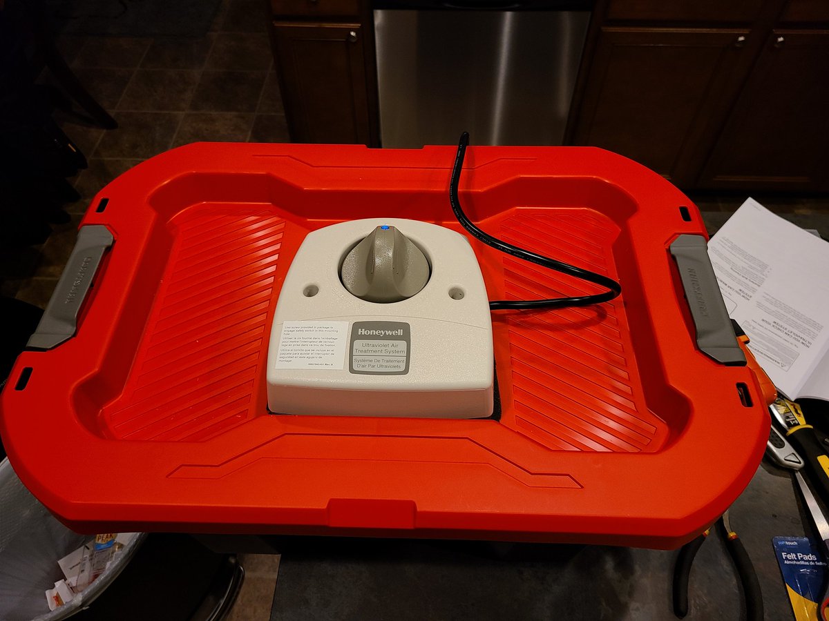 Abre11S's tweet photo. I made this UV sanitizer box for Shannon to take w/ her to the hospital. It has room for a stethoscope, masks, phone, etc.
Took a while &amp; I have a few modifications left but better than nothing to possibly help protect nurses &amp; doctors at the hospital.
Shark Tank addict @mcuban https://t.co/kJj4FMmuRk
