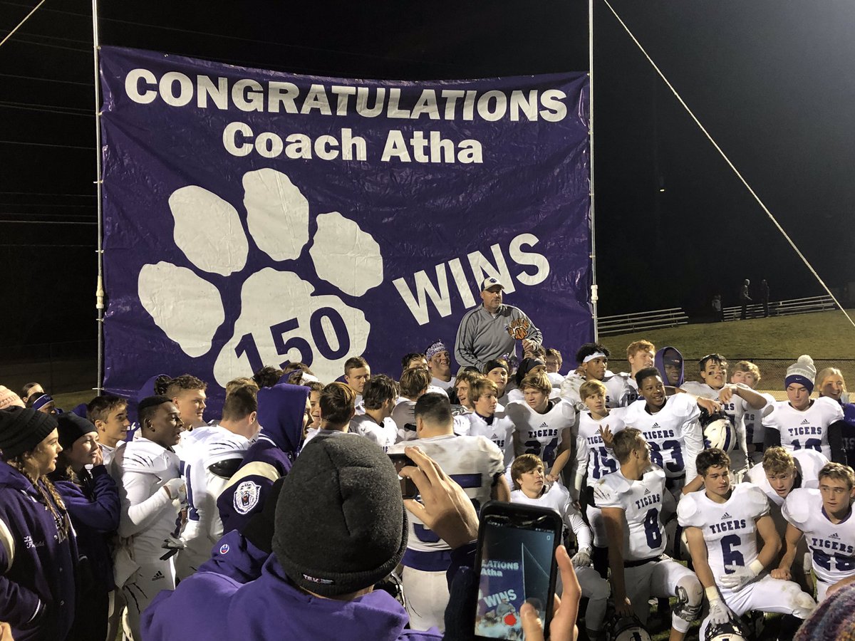 So many great memories already this school year. Here is one of my favorites <a href="/DarlingtonTiger/">Darlington School</a> <a href="/CoachTommyAtha/">Tommy Atha</a> <a href="/DarAthletics/">Darlington Athletics</a> #nothinglikeatigeronafridaynight Love for others to respond and share a pic!