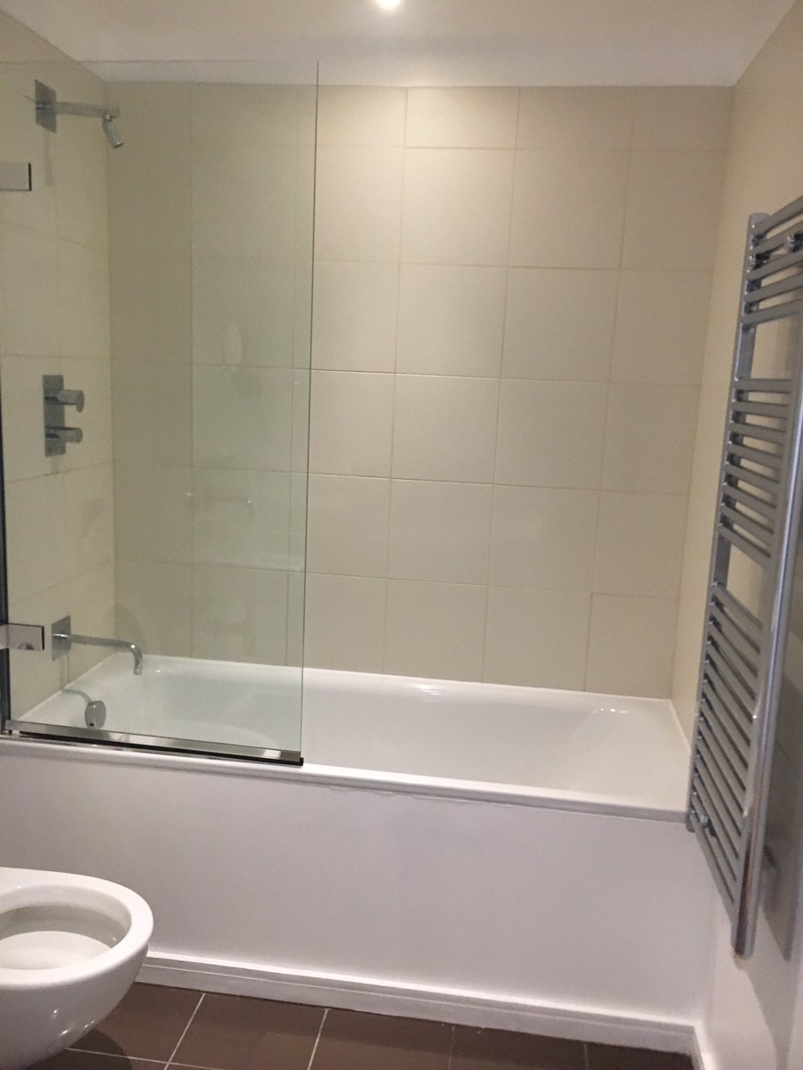 SimplyKleenLtd's tweet photo. End Of Tenancy Clean taking place in #SW18 https://t.co/Oz0A5fEIrC