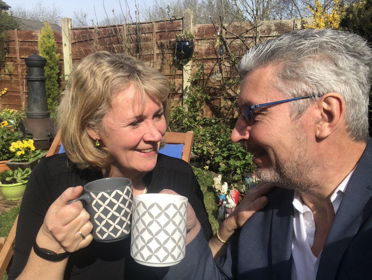 GarySkent's tweet photo. The British way to tackle a crisis - get the deck chairs out and drink tea to wash down @ShellysShellys scrumptious #flapjacks kindly delivered pre lock down! Make the most of your time together folks and appreciate what you have got - not what you havenโt got! #lockdown https://t.co/9dT6mdbYvR