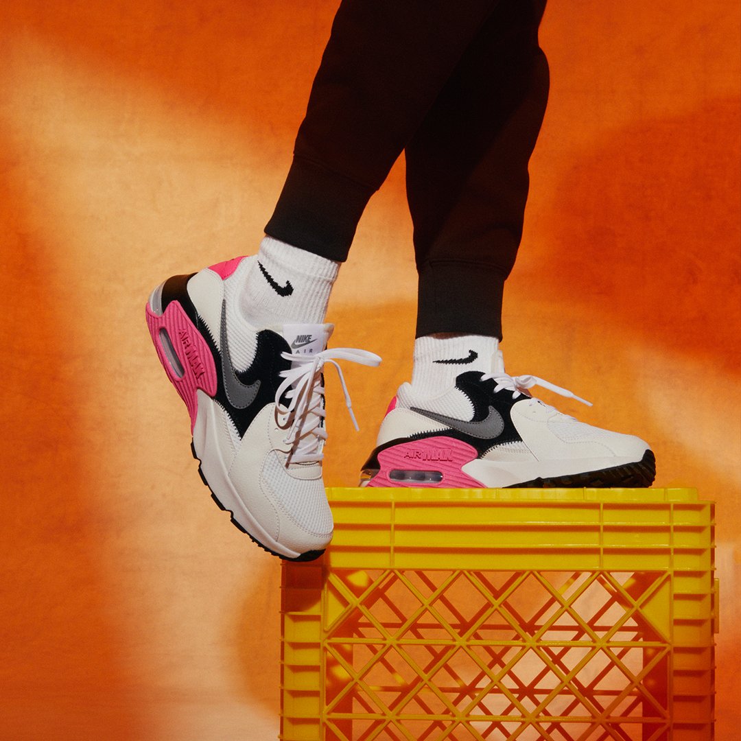 sports direct nike air max trainers