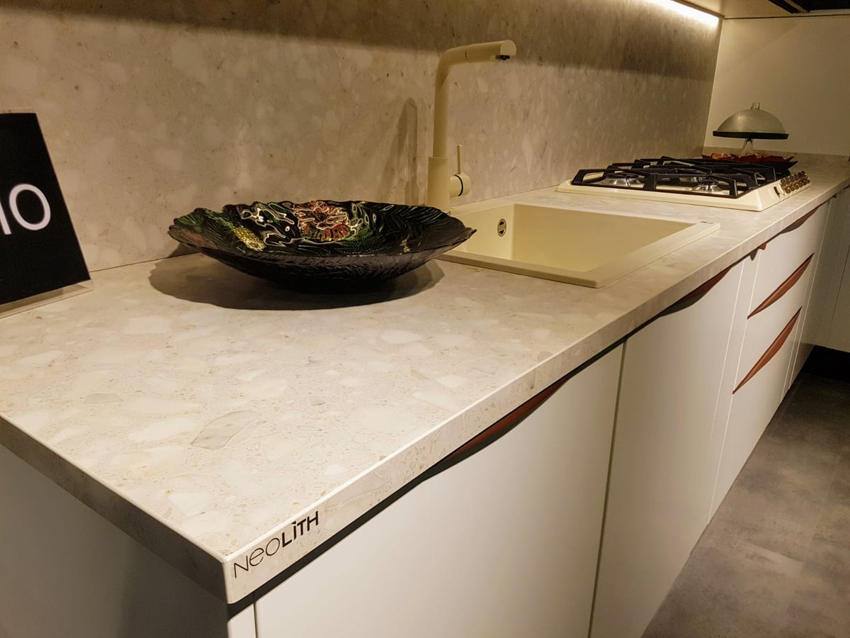 emiraystone's tweet photo. CNR EXPO ] UNICERA Seramik, Banyo, Mutfak Fuarı...
#emiraystone #özcanlaryapı #cnrexpoistanbul #unicera2020 #vienamutfak #neolith #mutfaktezgahı https://t.co/CezNznqtzZ