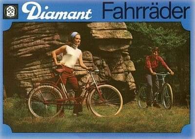 DDR_Reklame's tweet photo. Am 2. Mai 1952 wurde der VEB Fahrradwerke Elite Diamant gegründet. In den 50er Jahren war Diamant mit Touren-, Sport- und Rennrädern technisch und optisch auf der Höhe der Zeit. L
#Fahrrad #Sportrad #Rennrad #Bike #Bicycle #Diamant #DDR #GDR #KarlMarxStadt #Ostalgie #EastGermany https://t.co/aVTzFifURp