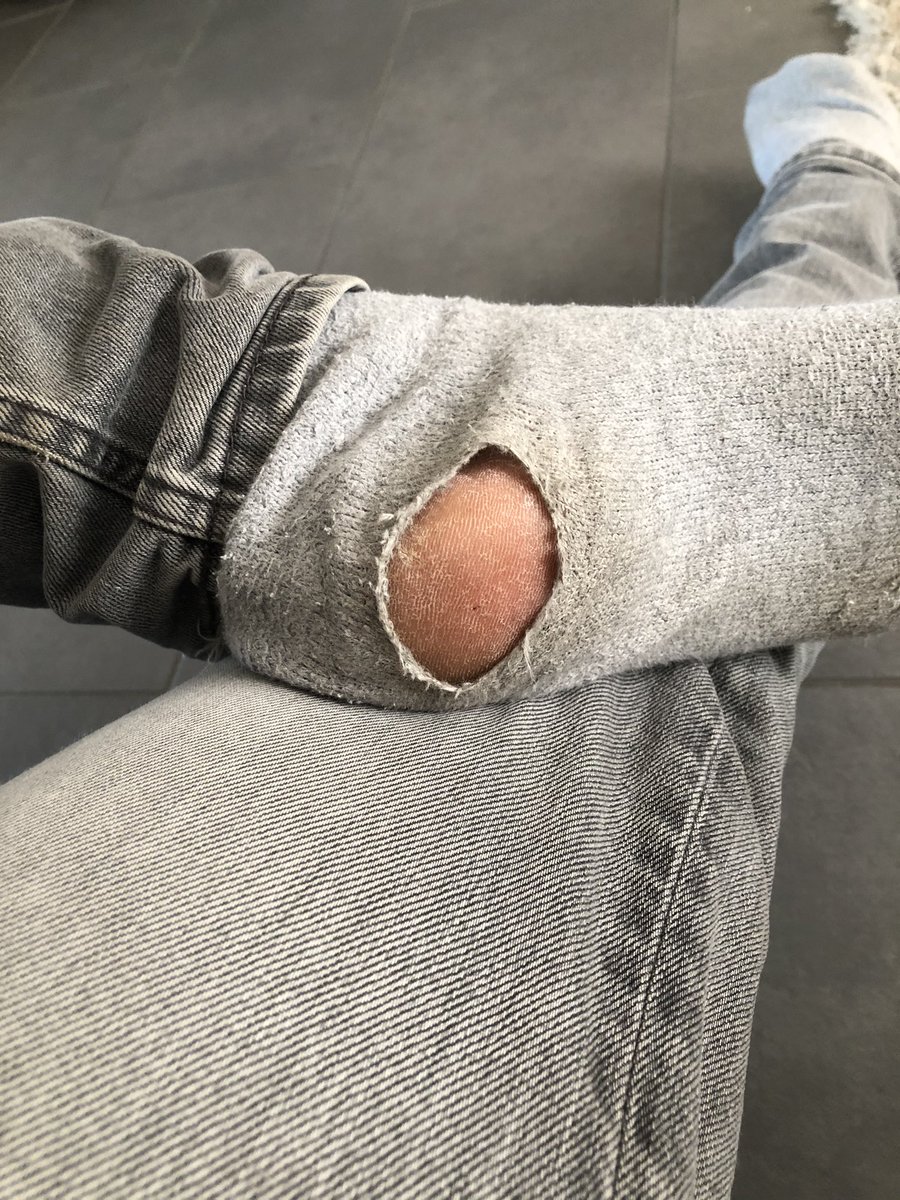 Nach treuen Diensten hat heute Mrs Linke Socke seinen Dienst in häuslicher Quarantäne quittiert😂