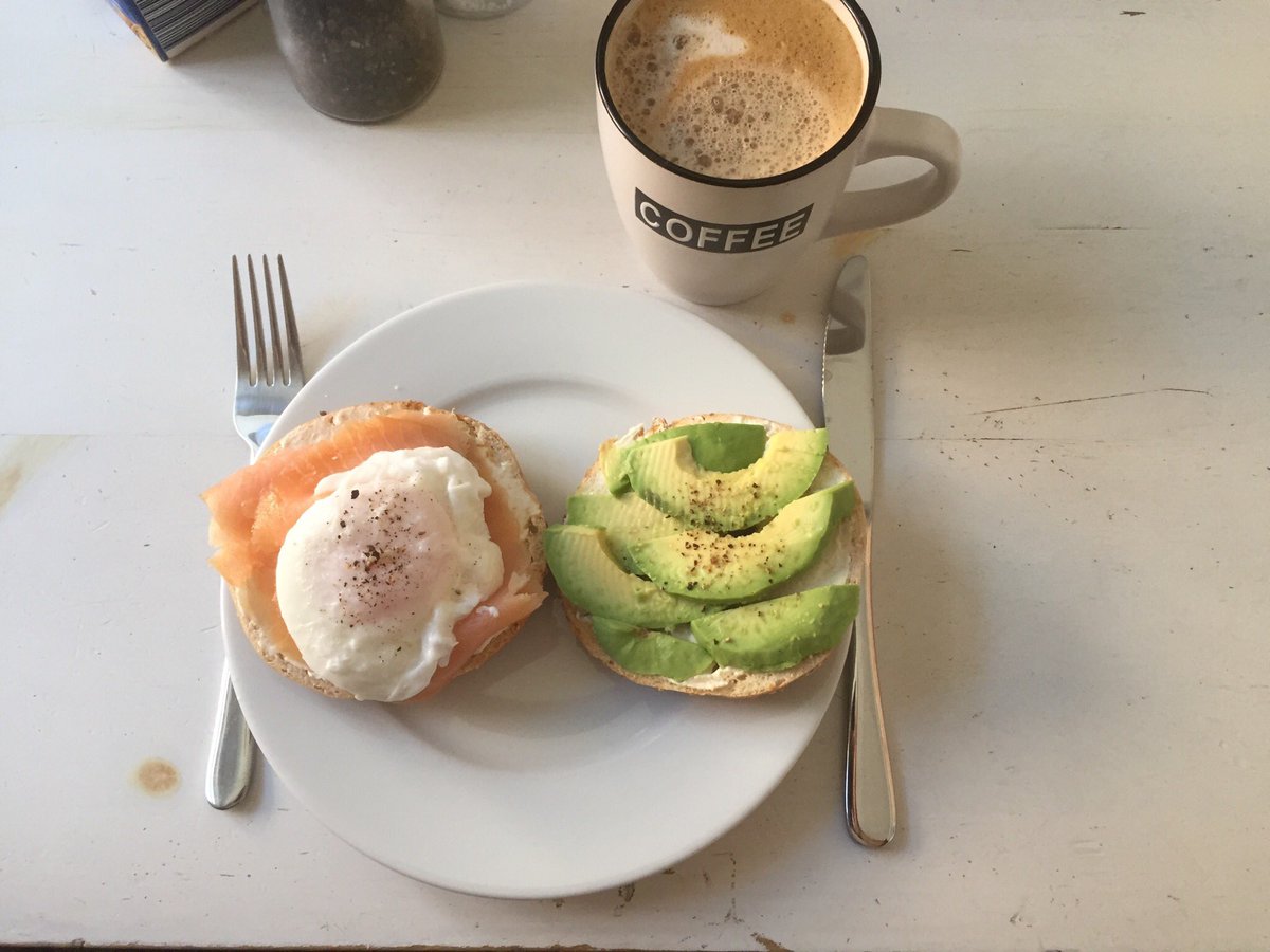 Day 7: bagels with smoked salmon, avocado and a poached egg - or as we also call it: peak millenial breakfast.