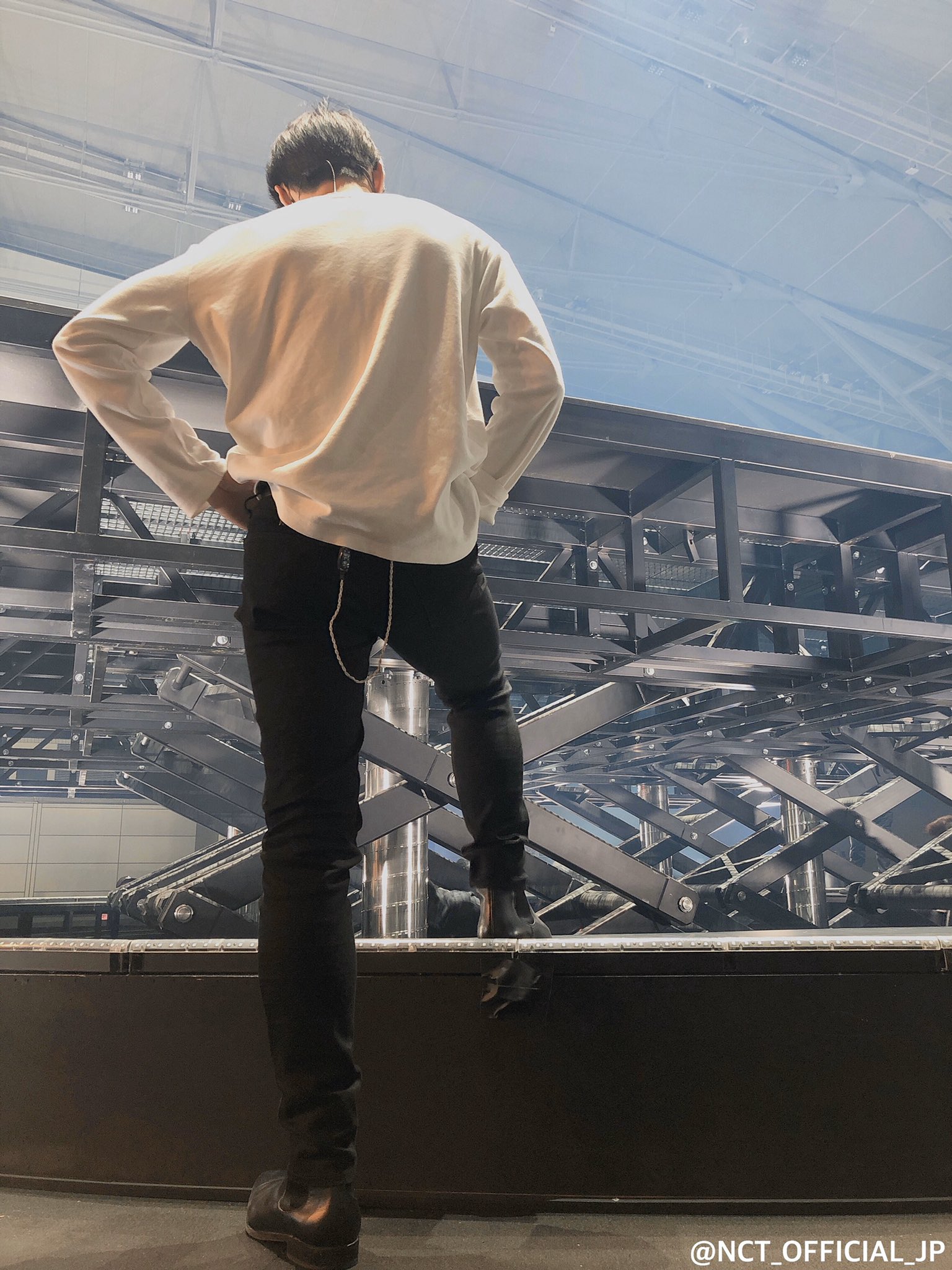 ET3OL72UEAIzZ9N?format=jpg&name=orig