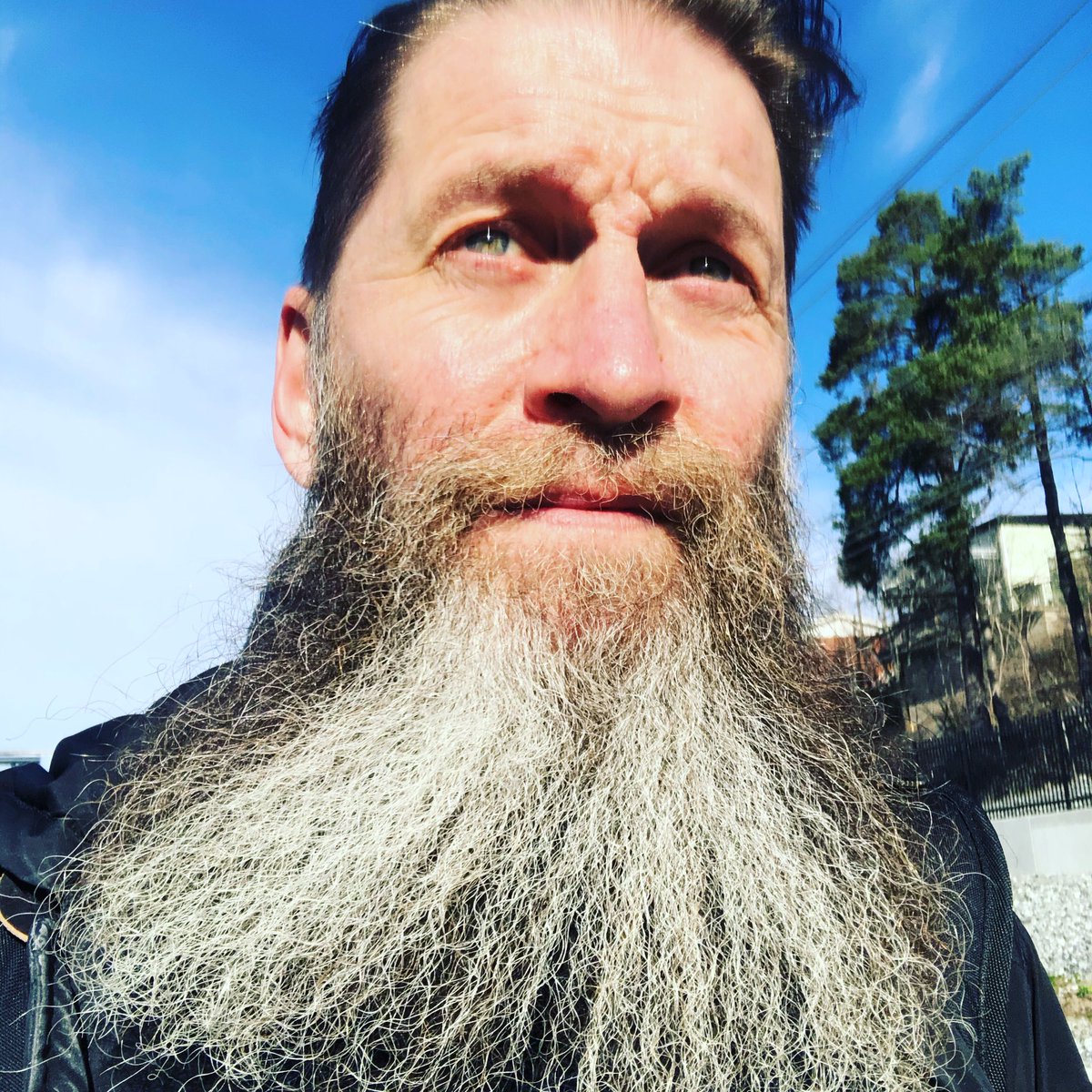 Napdaddi's tweet photo. Have a great day, wash your hands and have fun! 🇸🇪🛡️Vɪkɪɴɢ Bᴇᴀʀᴅ Cʟᴜʙ Sᴡᴇᴅᴇɴ🛡️🇸🇪 #VikingBeardClubSweden #VBCSweden #SwedishDrakkar #VikingBeardClub #VBC #Viking #Beardclub #Family #Vikings #drakkar #themanclub #brotherhood
#beardedgentlemen #swedishbeard #beardclub https://t.co/99Et6rycBx