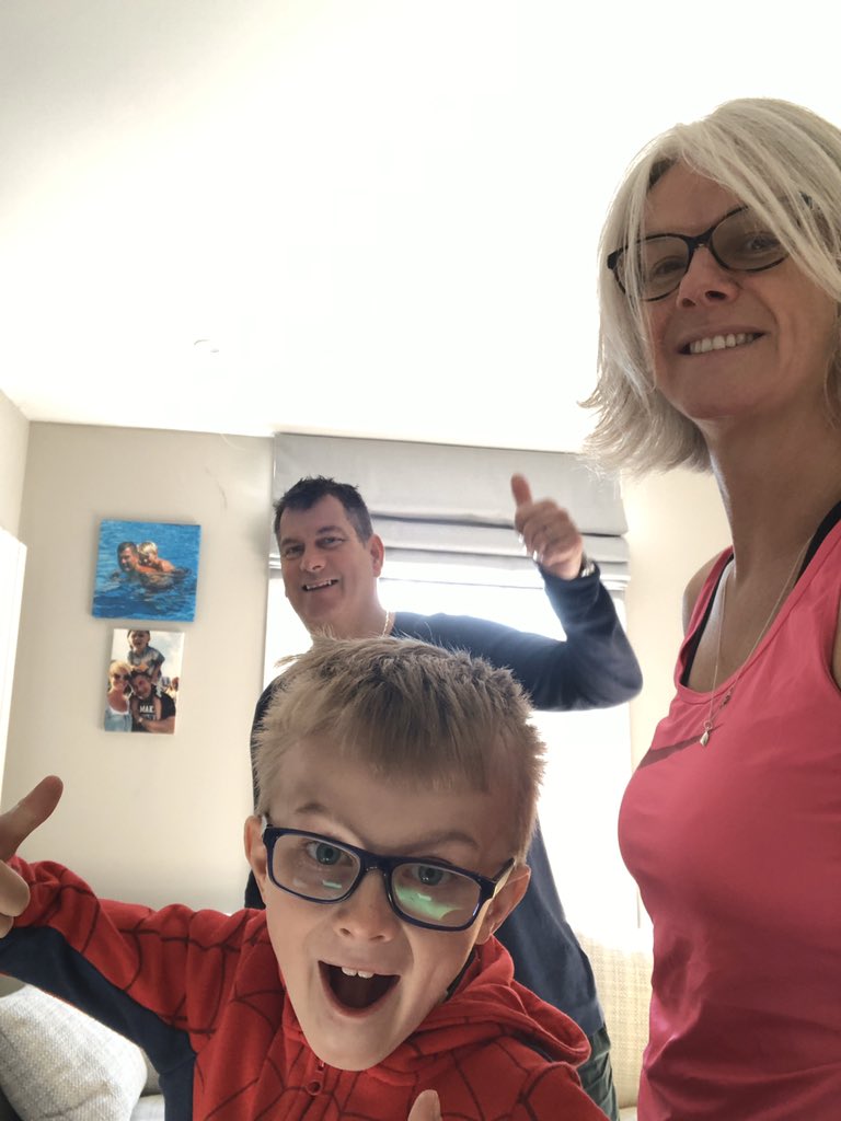 UrPadOnline's tweet photo. @thebodycoach Clark family in Topsham! https://t.co/XvuLU93mIB