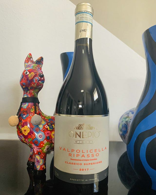 OnePioWinery's tweet photo. 𝙷𝚘𝚖𝚎 𝚜𝚠𝚎𝚎𝚝 𝚑𝚘𝚖𝚎
🍷
🍷
#onepiowinery #home #sweerquarantine #redwine #wine #valpolicellawine #happy #valpolicella #ripasso #grape #ilariaaccordini https://t.co/D9GZXhoCD6 https://t.co/slbXDDUgWE