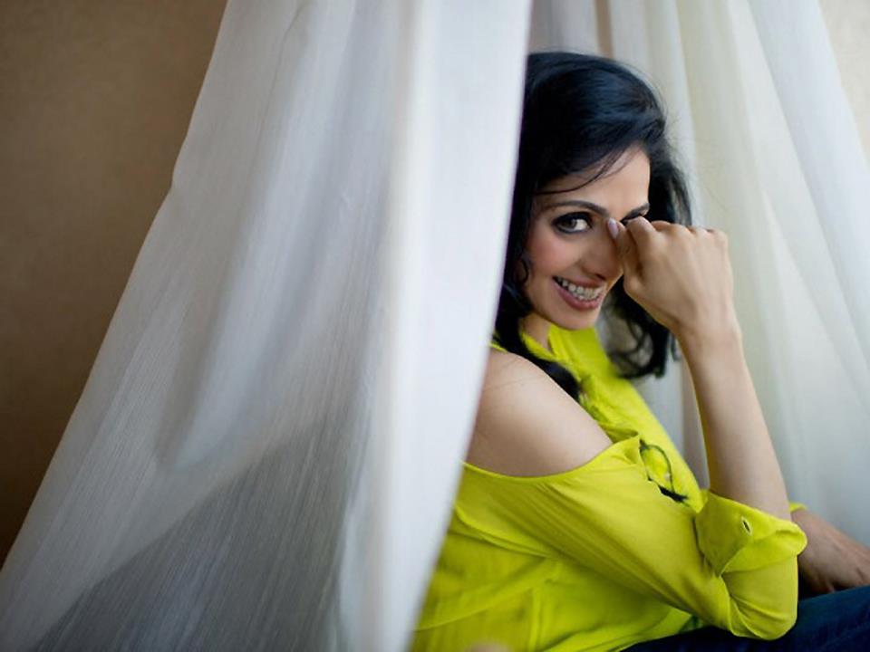 SrideviKapoor's tweet photo. #TBT A Star is Reborn: #Sridevi
Fifteen years after she stepped out of the spotlight to focus on her family, Indian film star Sridevi returns with a new movie. In conversation with @SrideviBKapoor and #GauriShinde
Read: https://t.co/wFMDKE6iLb
#TIFF2012
#TIFF https://t.co/98HTadEtBo