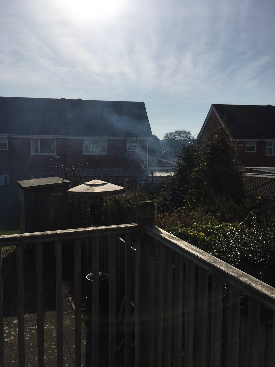 cookiedidi's tweet photo. @sandwellcouncil is it acceptable to have a garden fire at 9.30 am https://t.co/AncNrCepQw