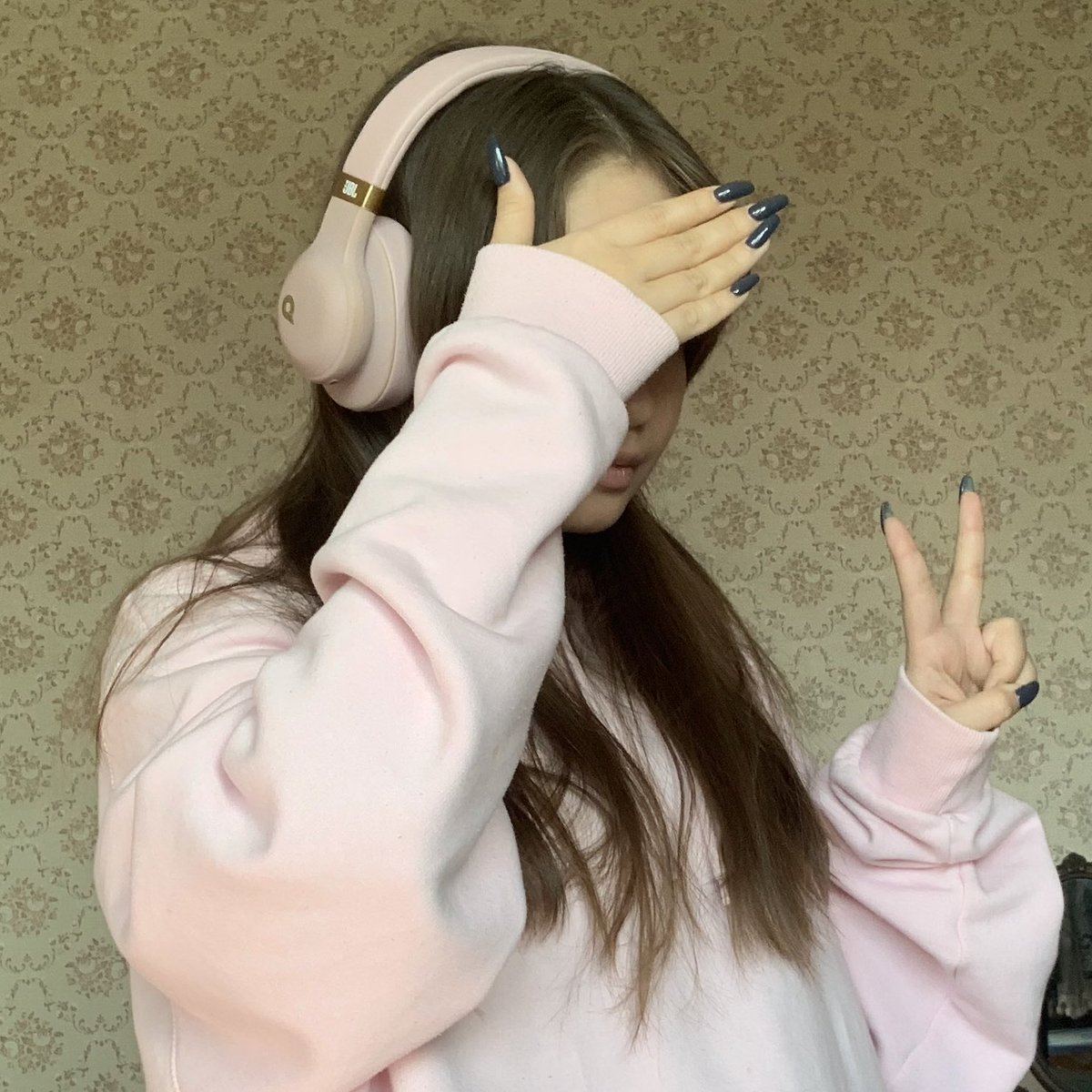 instagram.com/p/B8RhKEQBTtw/…

Поставьте 3 лайка плес
Лайки и подписка взаимно