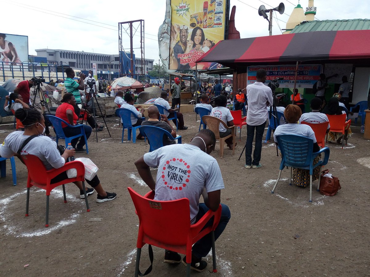PDGhana1's tweet photo. Slums and Zongo Communities leads actions against CoViD-19
Public Health Director of AMA educate slum communities on CoViD-19
#Sociadistancing
#Eatwellcookedfood
#Drinkwarmwaterandregularly
#Covernoseandmonth #SPREADTHEMESSAGENOTTHEVIRUS https://t.co/iJnaiz53Bn