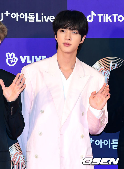 vliveindonesia's tweet photo. [V TODAY] Jin BTS Terpilih sebagai Ikon Bekerja Keras dalam Survei Idol Chart.

👉🏻 https://t.co/ZCHK5Y9OvC

#VTODAY #VTODAYINDONESIA #방탄소년단 #진 #BTS #JIN #OSEN https://t.co/N1WIhNr2x4