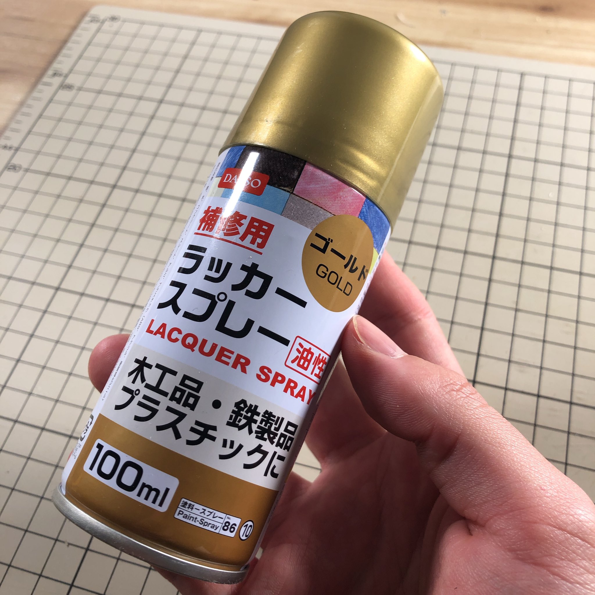 Hanabira工房 ミニチュア 初著書 ちいさい世界 もの づくり 発売中 Di Twitter アンティーク蛇口擬の必要な材料 針金 竹ひご ロリポップスティック ラッカースプレー ゴールド マスキングテープ Daisoで全て揃えることができまっせ
