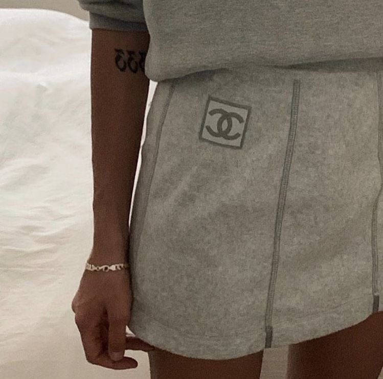 badestoutfit's tweet image. chanel details