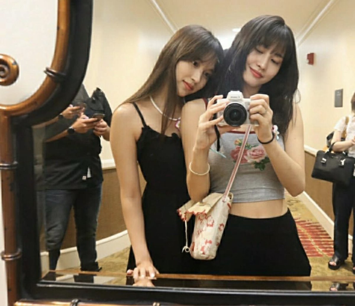 mimofile's tweet photo. みーたん💙💙💙
たんじょーびっ
おめでとおおおっ🧸♡
おいしいものたべにいこー💙🍑 https://t.co/NXIbhkKKDz