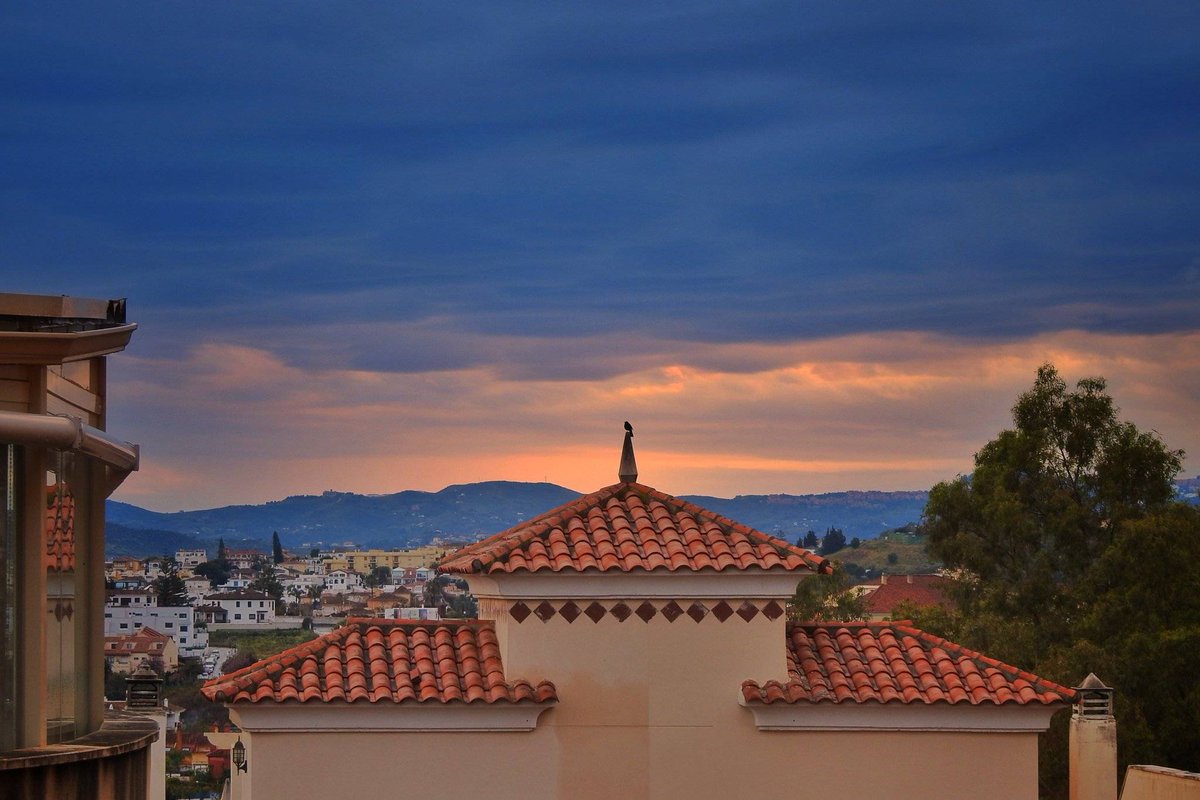 OrgullodeMalaga's tweet photo. ¡Buenos días desde #Fuengirola!
Foto: @macaranza
#QuédateEnCasa #FelizMartes https://t.co/dbC3fO3PFm