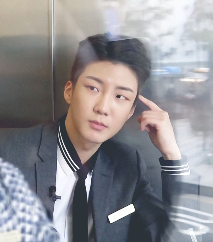 DOOR TO DOOR SALESMAN #WINNER #HOONY