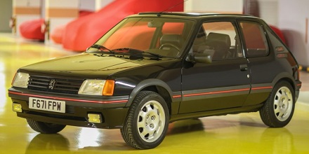 ClassicCar_R's tweet photo. 1989 Peugeot 205 GTI. 
Sold for $14,000 by @Bringatrailer 
powered by a 1.9-liter inline-four, which is paired with a five-speed manual transaxle that sends power to the front wheels

#peugeot #205 https://t.co/zMJWQh3jL9