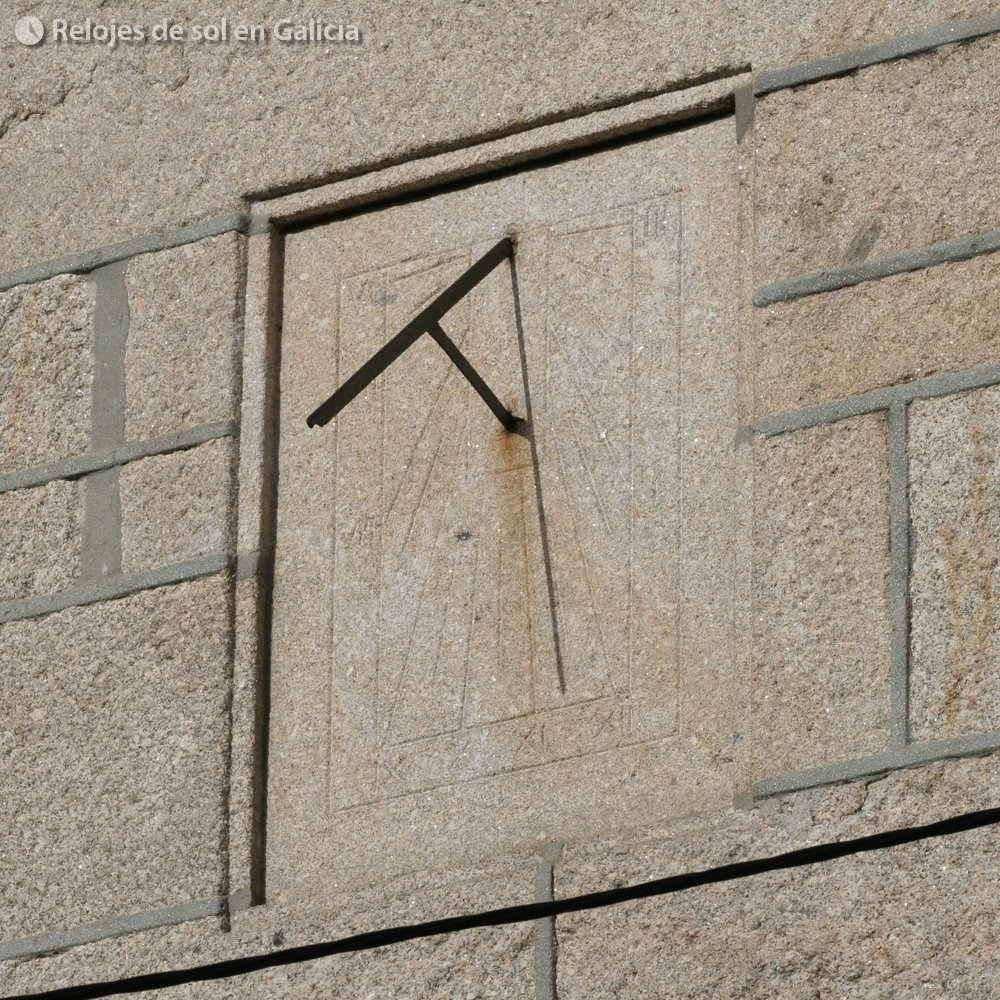 relojesdesolgal's tweet photo. #Relojdesoldeclinante en el municipio de #Vigo (#Pontevedra)
#Reloxodesoldeclinante no #concellodeVigo (#PO)
#gnomon #Rellotgedeclinant #sundial #日晷 #日時計 #해시계 #zegarsłoneczny #שעוןשמש #güneşsaati #zonnewijzer #saulėslaikrodis #päikesekell #comarcadevigo #galiciamola https://t.co/7qfyAD3W2N