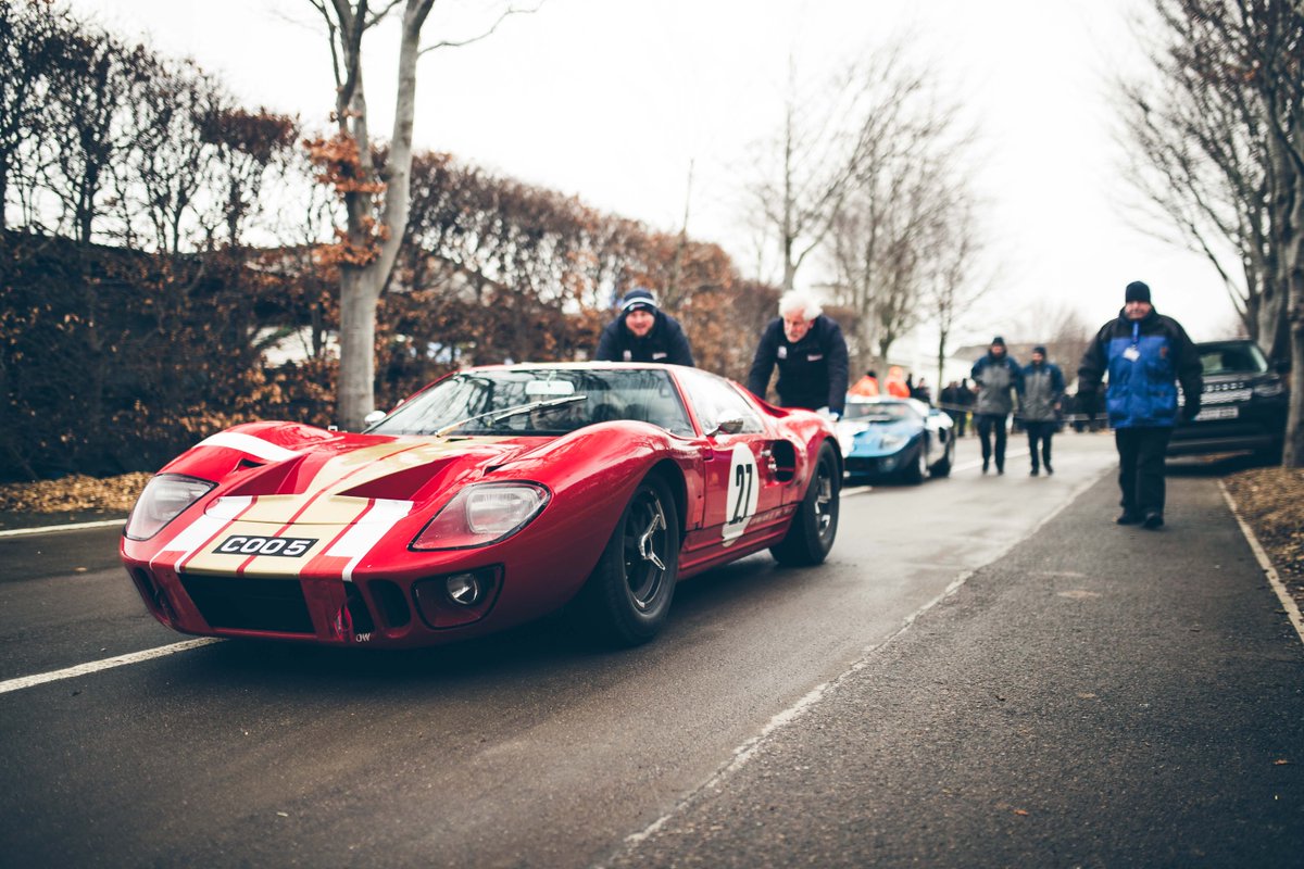 GoodwoodRRC's tweet photo. #76MM https://t.co/et48wLC1eD