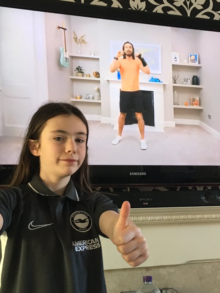 LilyRay04's tweet photo. Thankyou @thebodycoach for the PE classes , it’s keeping me fit whilst I can’t football train , see you tomorrow https://t.co/btzpDH9sHb